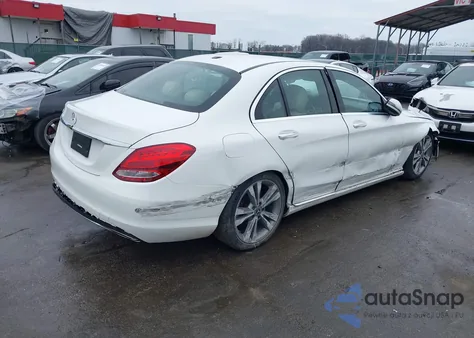 2018 Mercedes-Benz C 300 из США, поврежденный, VIN 55SWF4JBXJU280561
